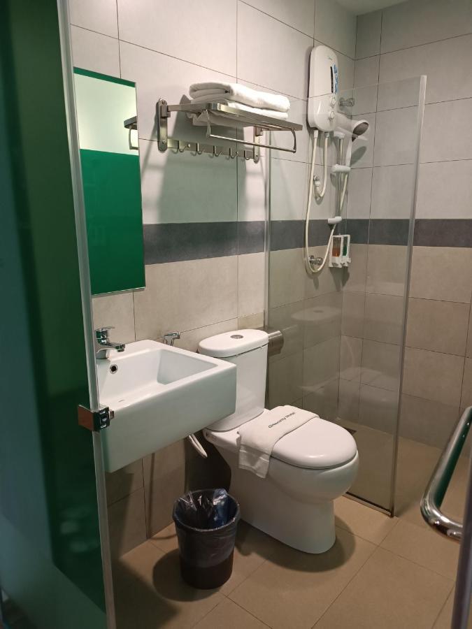 Greencity Hotel Sungai Petani Kültér fotó